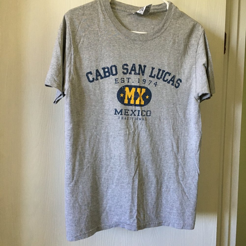 Graphic cotton T-shirt. Cabo San Lucas. Size S.